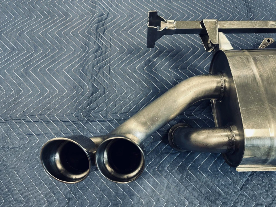 Parts & Memorabilia Mechanical Components - Image 3 of 4