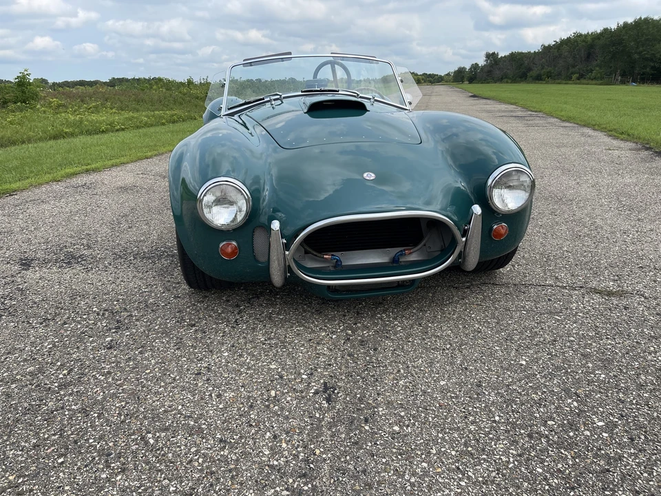 Shelby Cobra Replica - Image 9 of 31