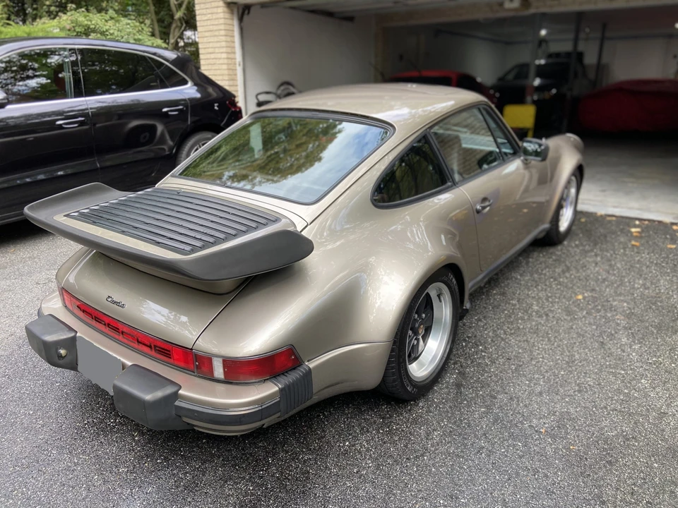 1984 Porsche 911 Carrera 3.2 - Image 23 of 31