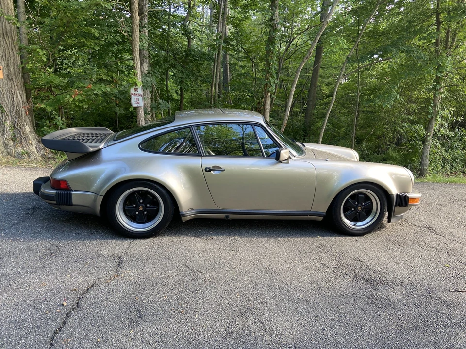 1984 Porsche 911 Carrera 3.2 - Image 24 of 31