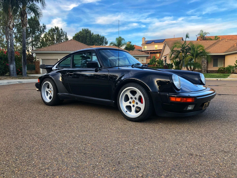 1984 Porsche 911 Carrera 3.2 - Image 16 of 31