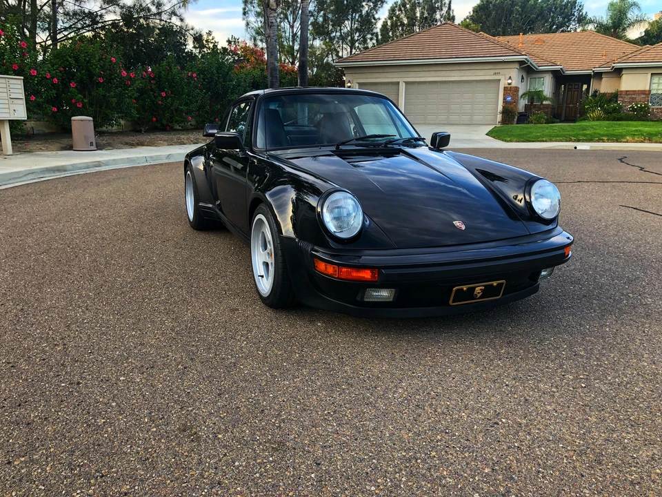 1984 Porsche 911 Carrera 3.2 - Image 9 of 31