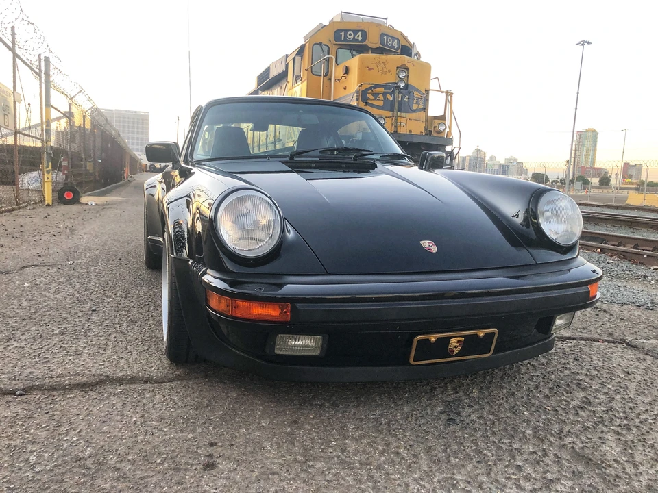 1984 Porsche 911 Carrera 3.2 - Image 7 of 31