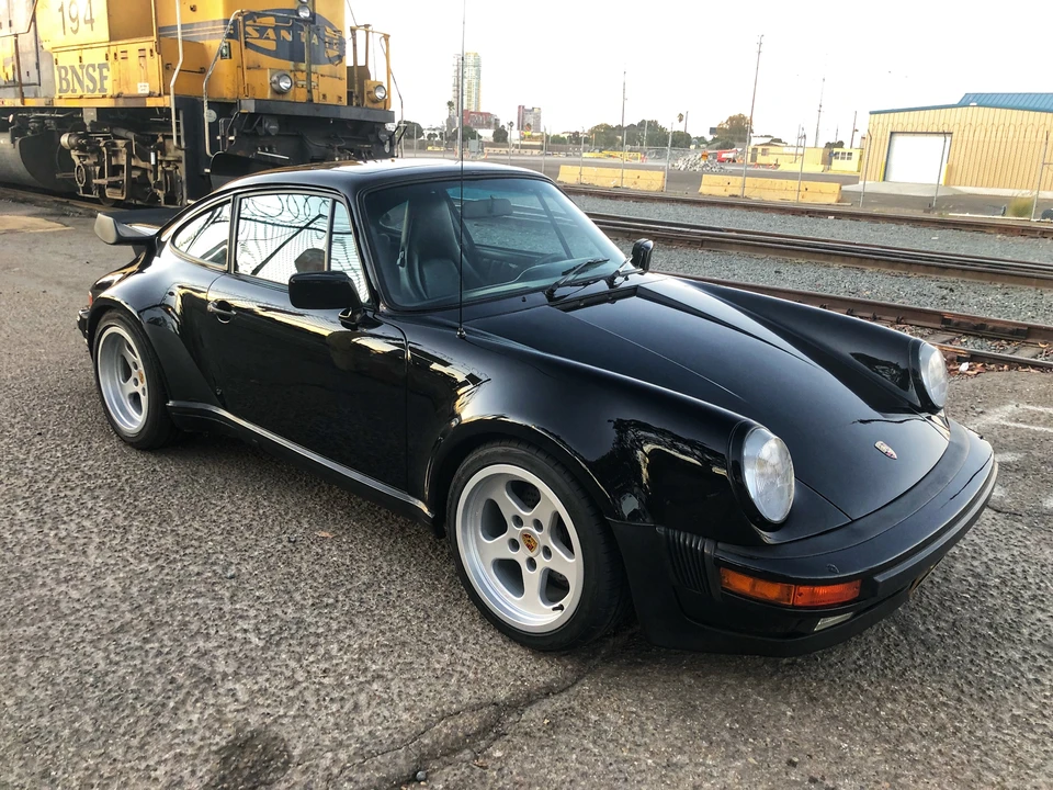 1984 Porsche 911 Carrera 3.2 - Image 14 of 31