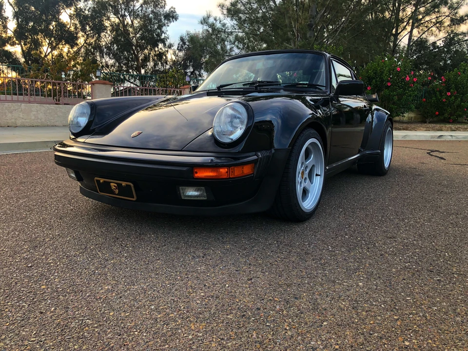 1984 Porsche 911 Carrera 3.2 - Image 28 of 31