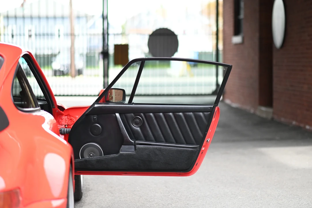 1989 Porsche 964 Carrera 4 - Image 28 of 31