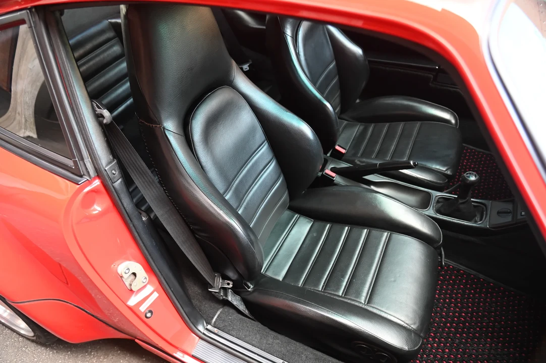 1989 Porsche 964 Carrera 4 - Image 30 of 31