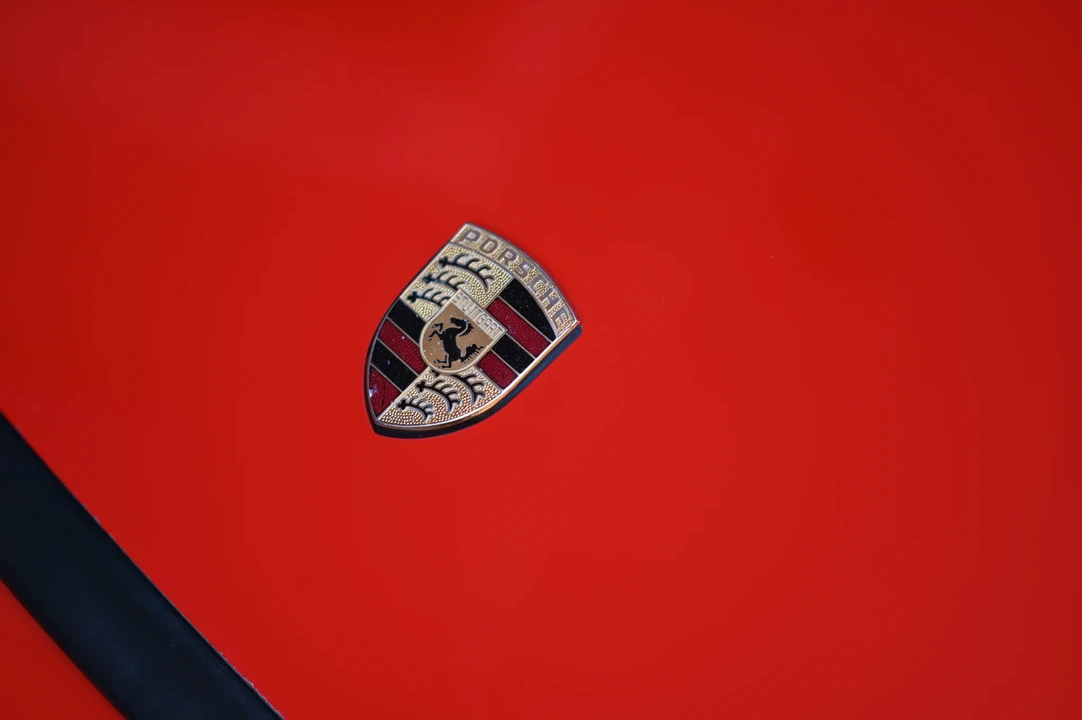 1989 Porsche 964 Carrera 4 - Image 16 of 31