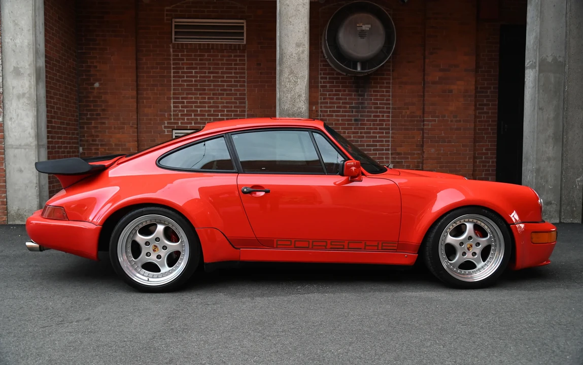 1989 Porsche 964 Carrera 4 - Image 12 of 31