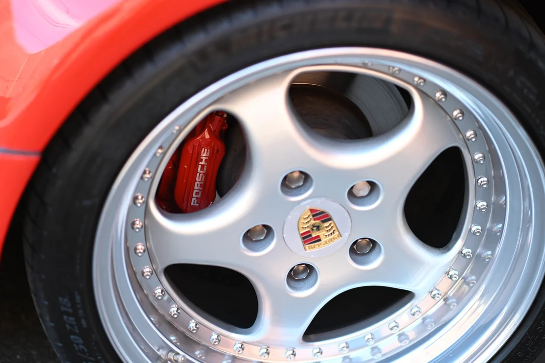 1989 Porsche 964 Carrera 4 - Image 26 of 31