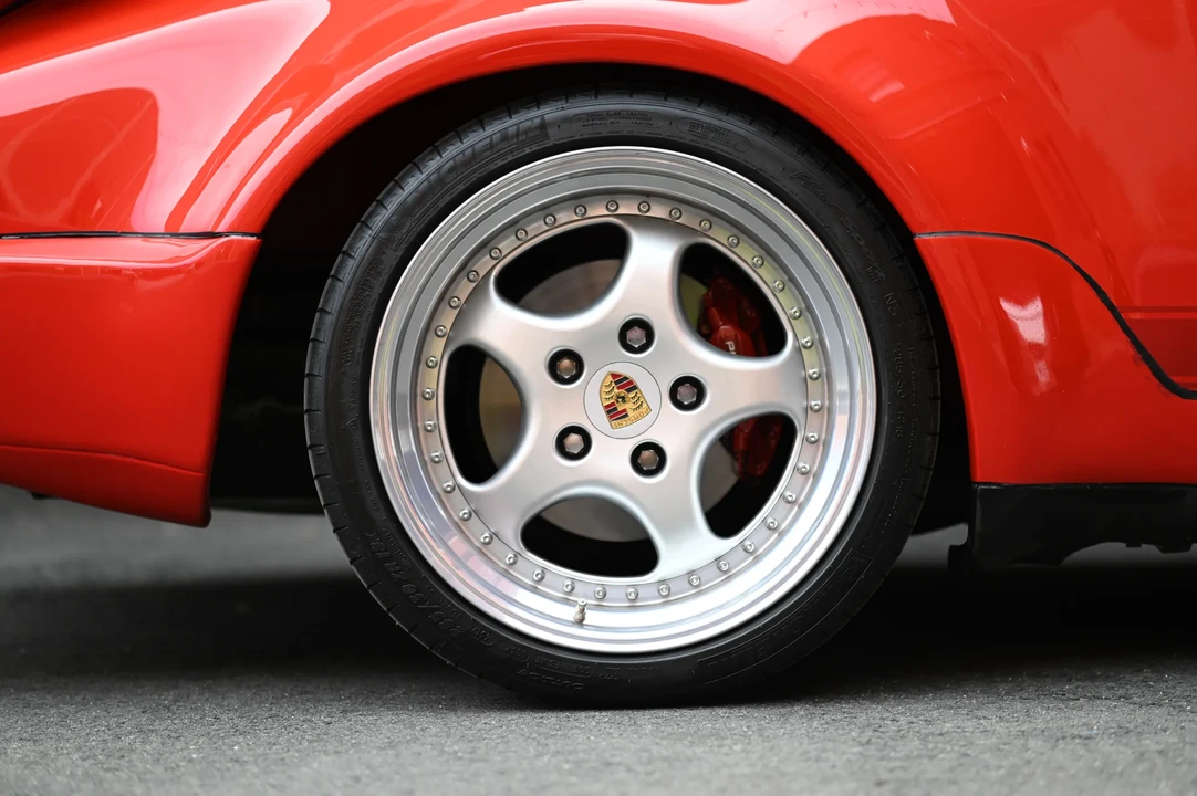 1989 Porsche 964 Carrera 4 - Image 25 of 31