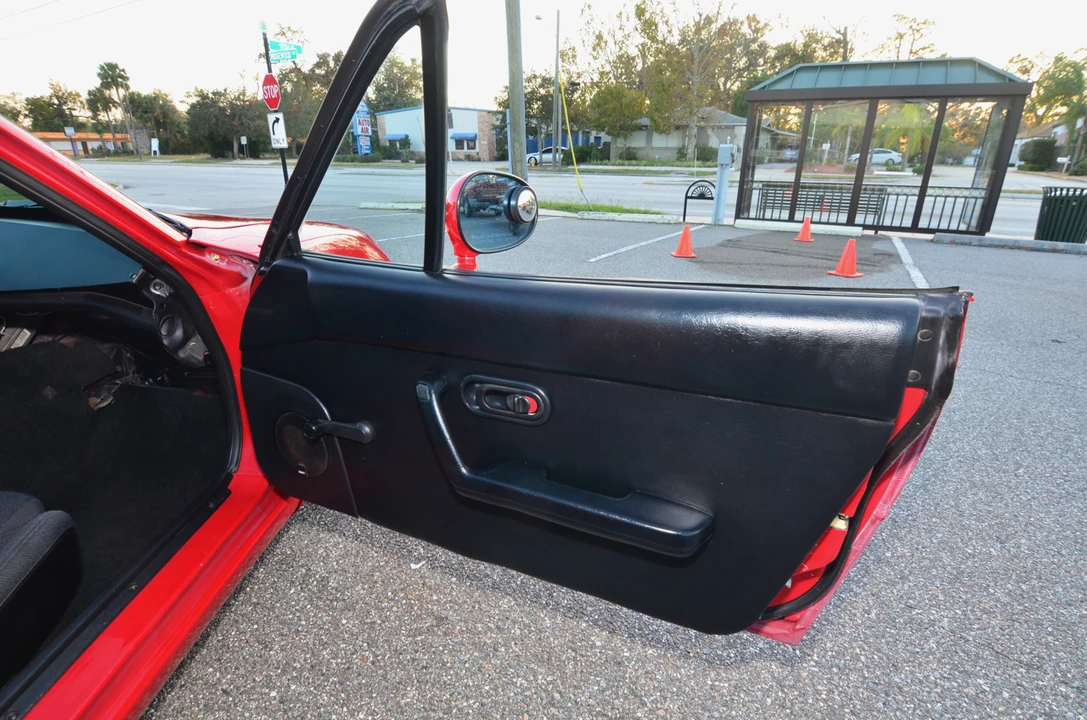 1996 Mazda NA MX-5 Miata - Image 25 of 31