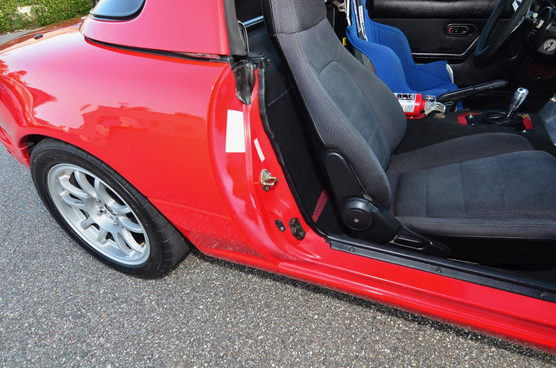 1996 Mazda NA MX-5 Miata - Image 26 of 31