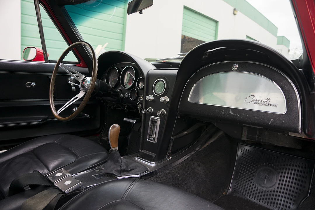 1965 Chevrolet Corvette C2 - Image 23 of 31