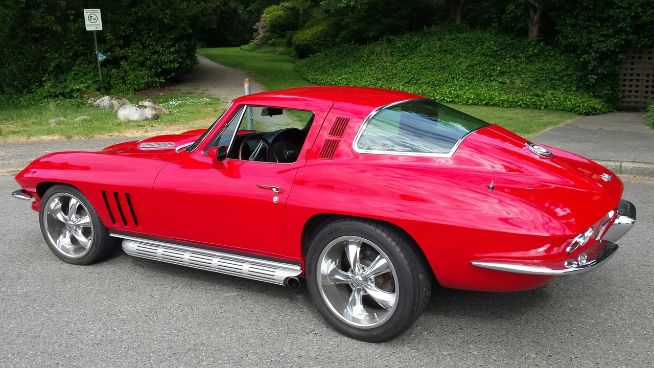 1965 Chevrolet Corvette C2 - Image 10 of 31