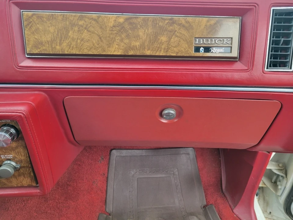 1979 Buick Regal - Image 24 of 31