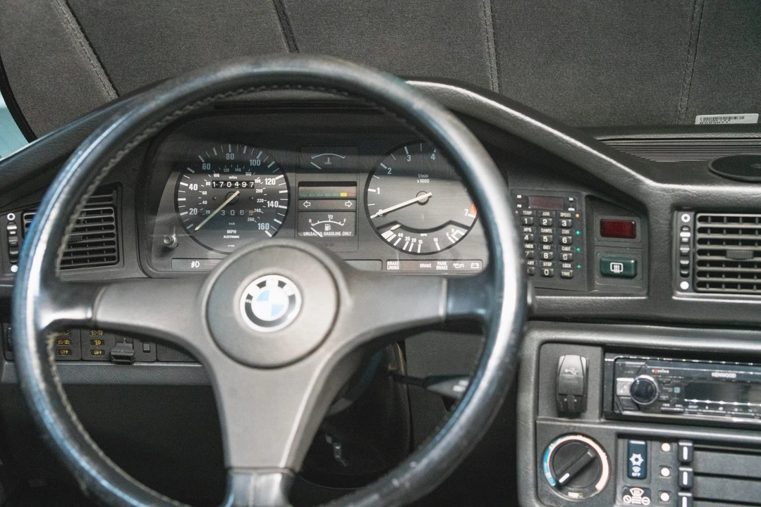 1983 BMW E28 5 Series - Image 30 of 31