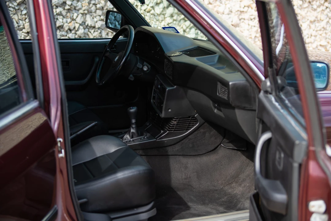 1983 BMW E28 5 Series - Image 24 of 31