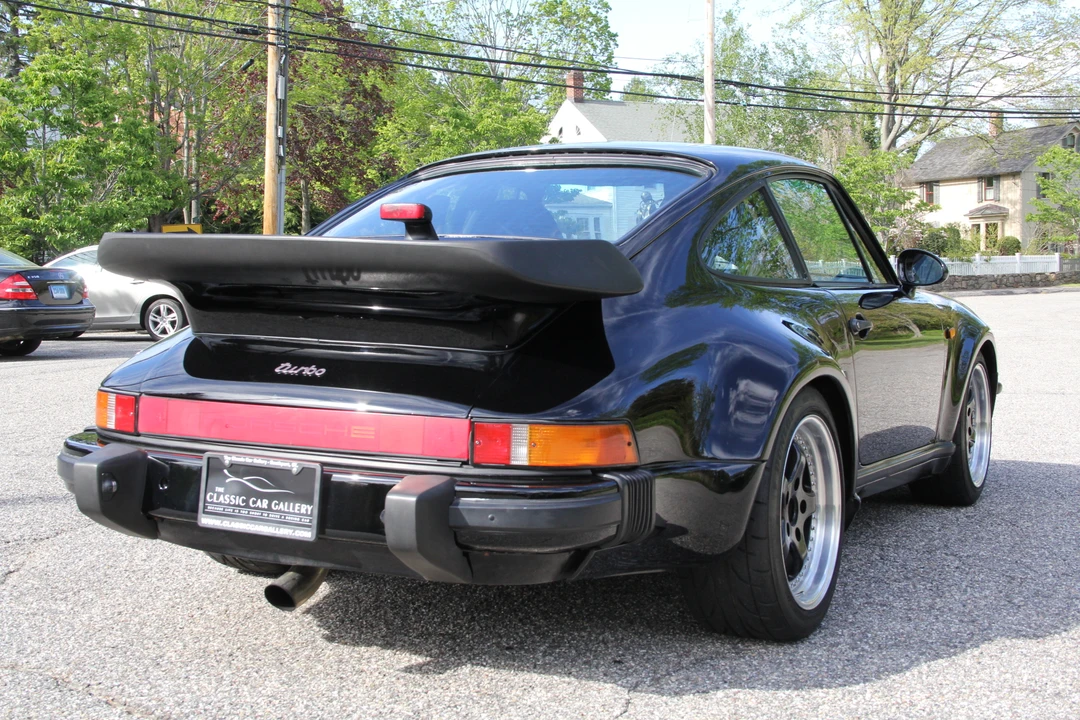 1986 Porsche 911 Carrera 3.2 - Image 8 of 31