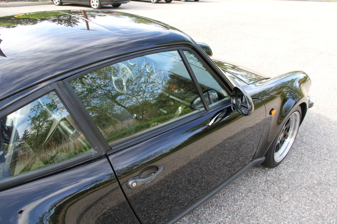 1986 Porsche 911 Carrera 3.2 - Image 28 of 31