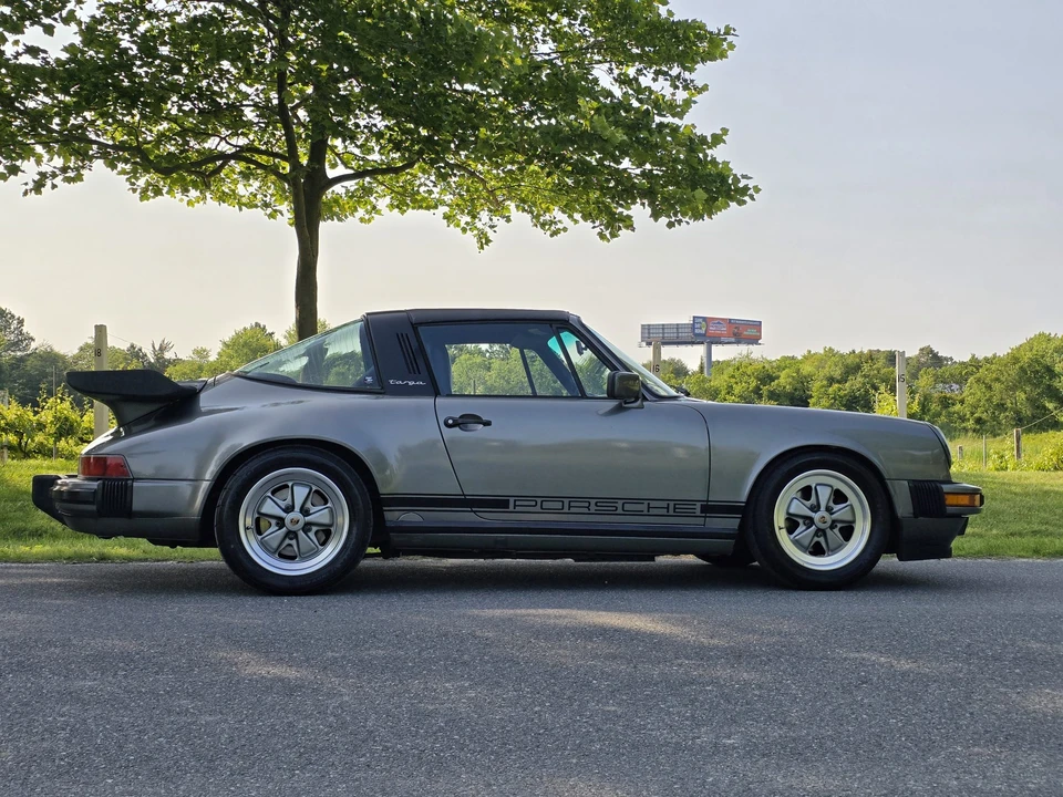 1987 Porsche 911 Carrera 3.2 - Image 24 of 31