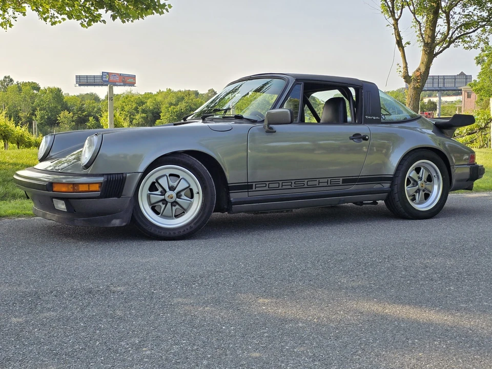 1987 Porsche 911 Carrera 3.2 - Image 2 of 31