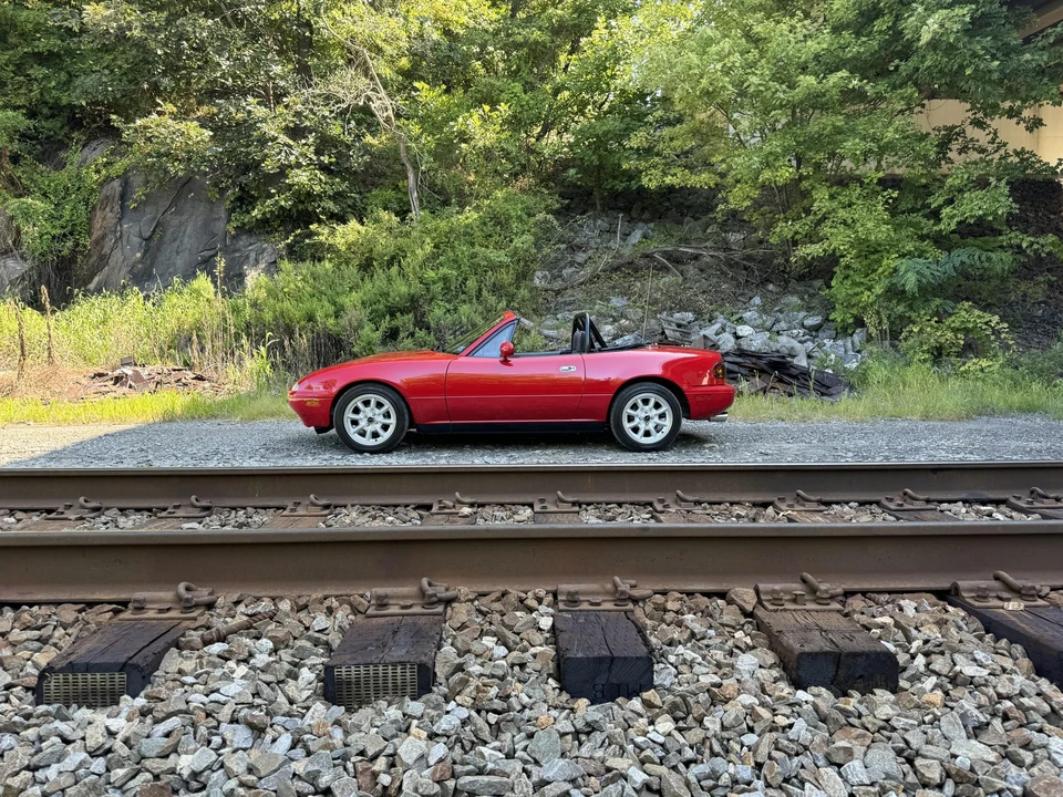 1990 Mazda NA MX-5 Miata - Image 13 of 31