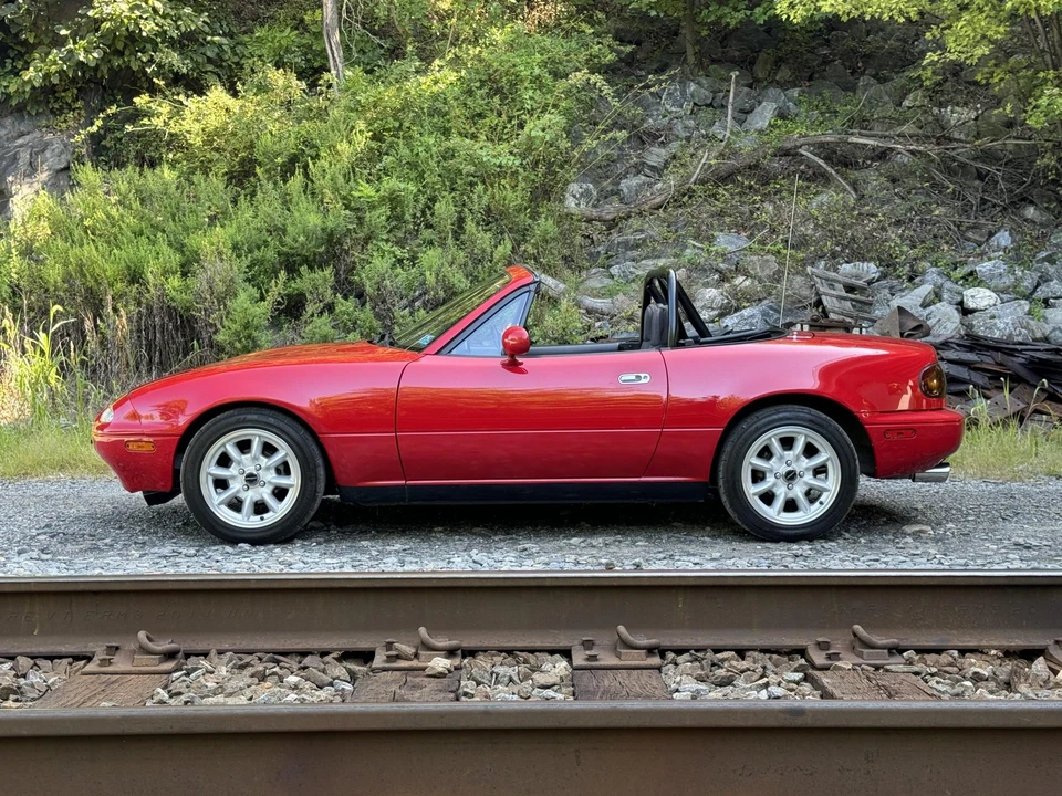 1990 Mazda NA MX-5 Miata - Image 12 of 31
