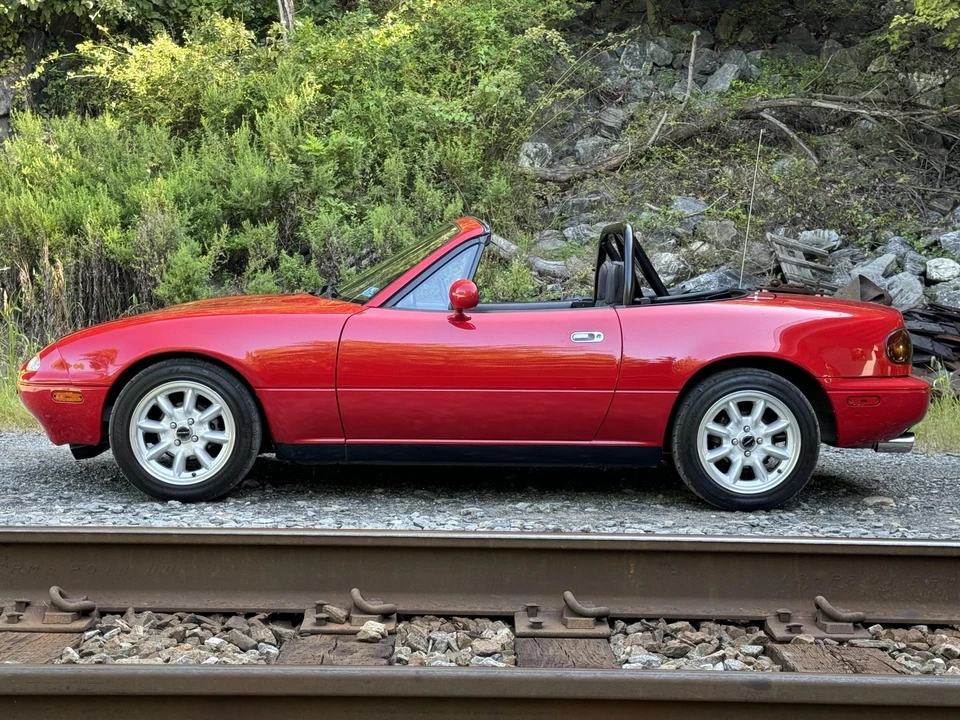 1990 Mazda NA MX-5 Miata - Image 10 of 31