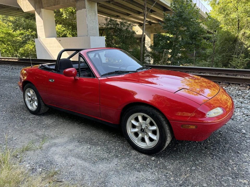1990 Mazda NA MX-5 Miata - Image 23 of 31