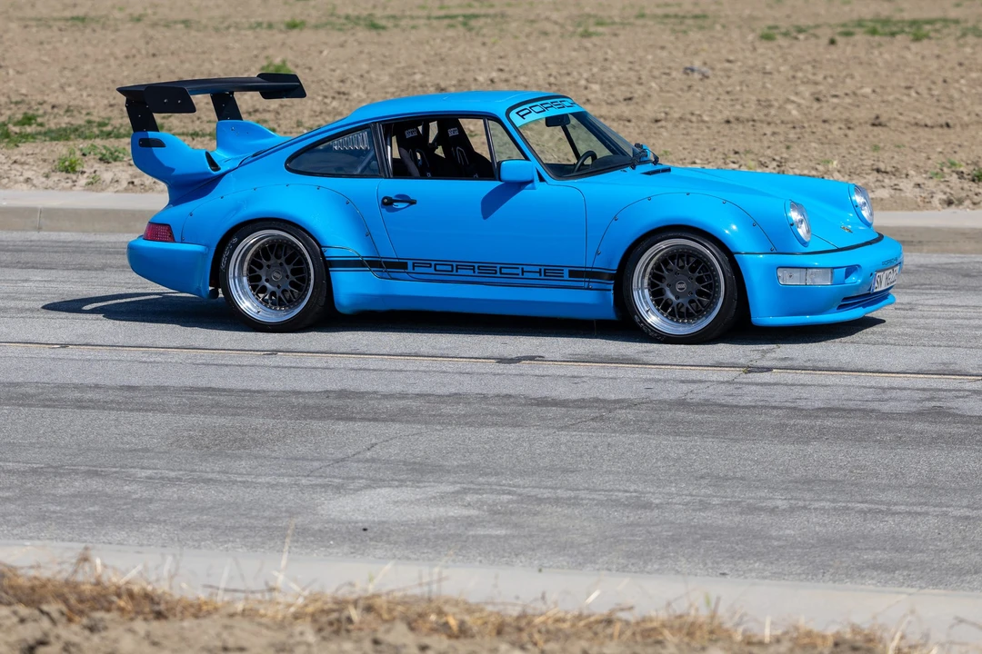 1990 Porsche 964 Carrera 4 - Image 22 of 31