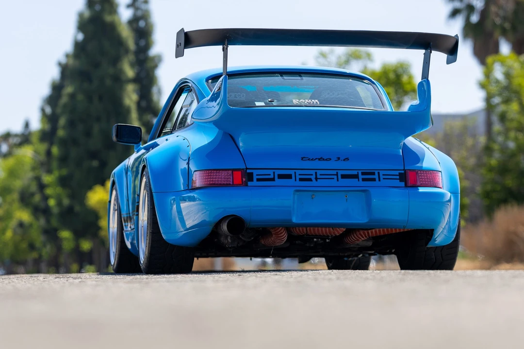 1990 Porsche 964 Carrera 4 - Image 13 of 31