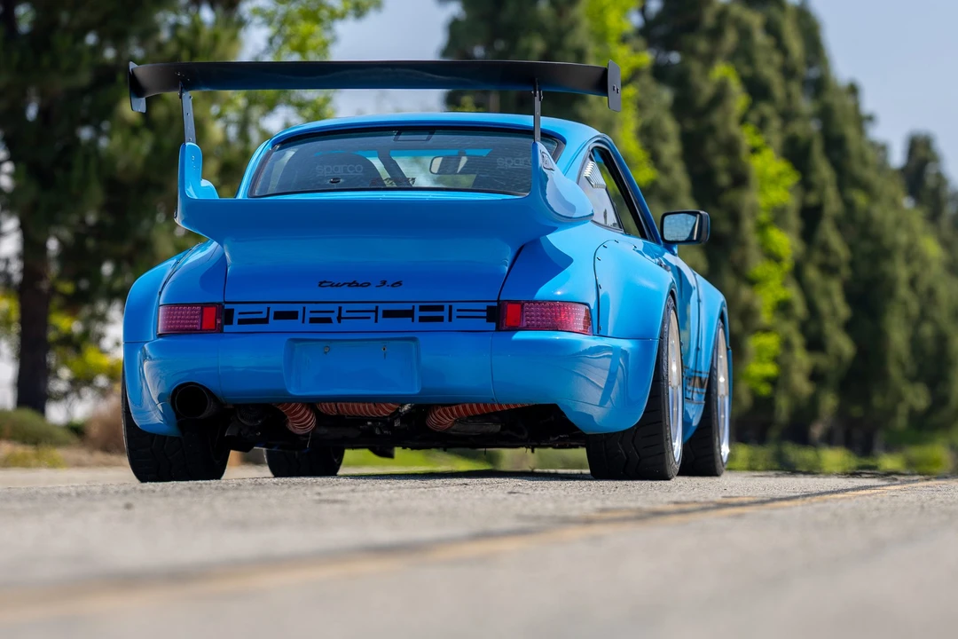 1990 Porsche 964 Carrera 4 - Image 15 of 31