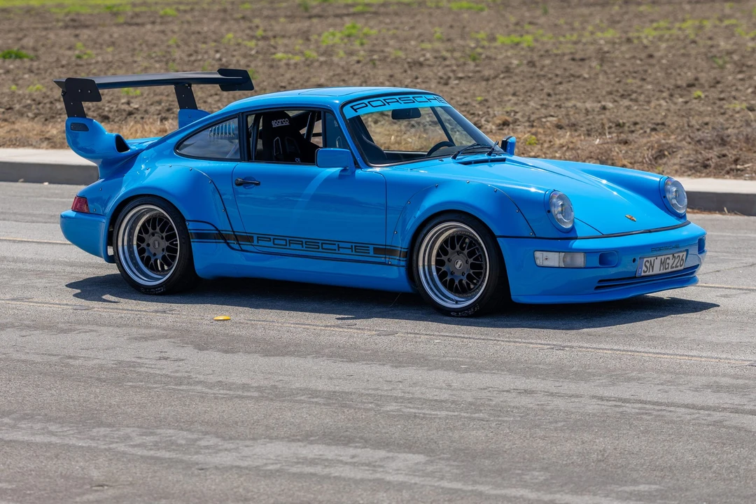 1990 Porsche 964 Carrera 4 - Image 24 of 31