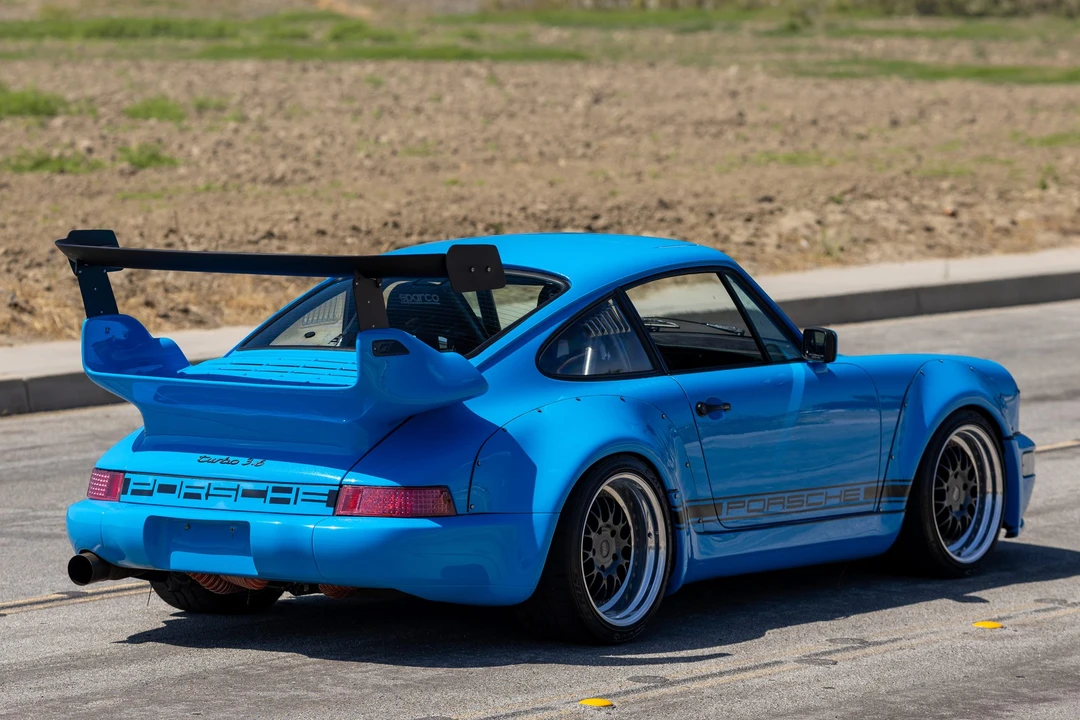 1990 Porsche 964 Carrera 4 - Image 17 of 31
