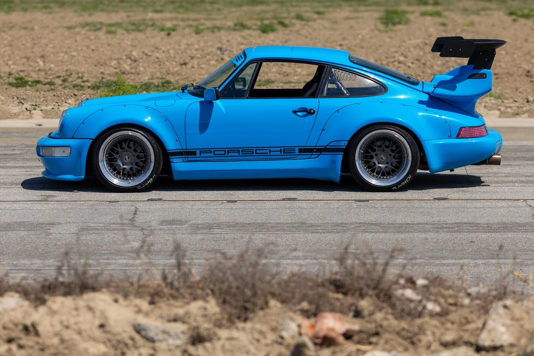 1990 Porsche 964 Carrera 4 - Image 8 of 31