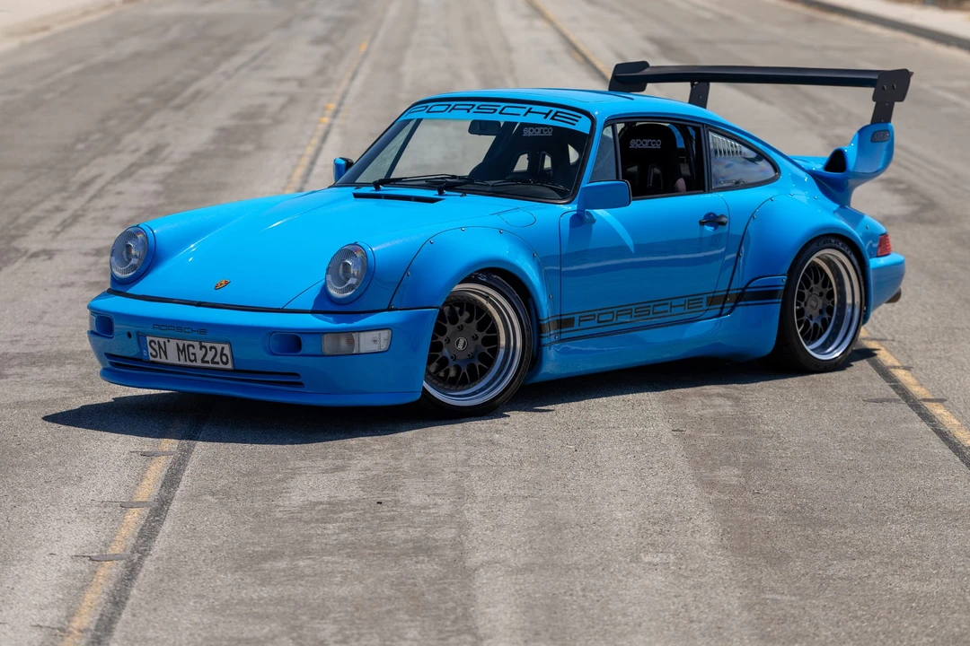 1990 Porsche 964 Carrera 4 - Image 4 of 31