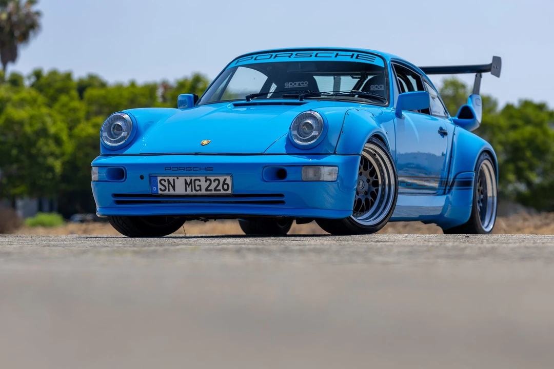1990 Porsche 964 Carrera 4 - Image 2 of 31