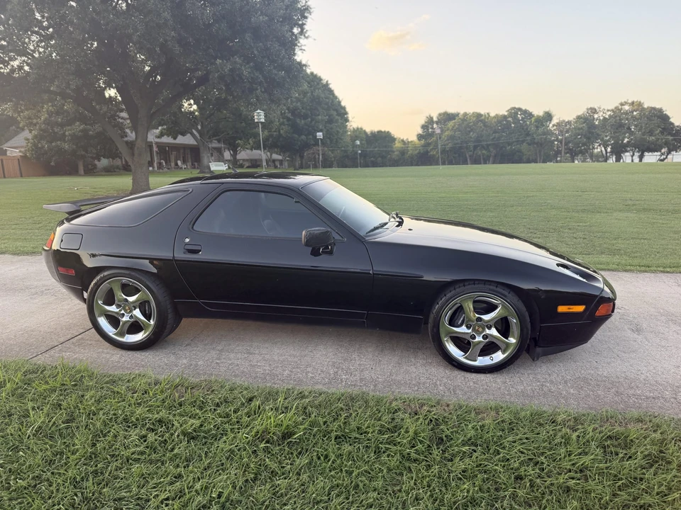 1990 Porsche 928 S4 - Image 10 of 31