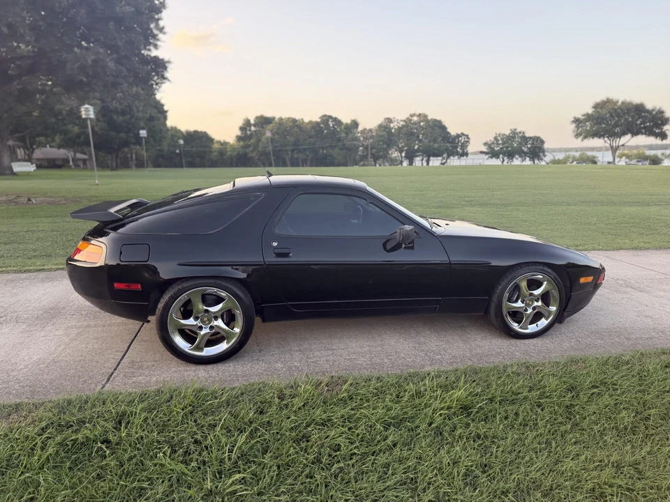 1990 Porsche 928 S4 - Image 11 of 31