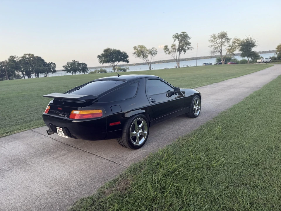1990 Porsche 928 S4 - Image 14 of 31