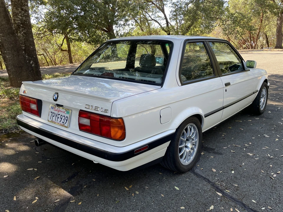1991 BMW E30 3 Series - Image 11 of 31