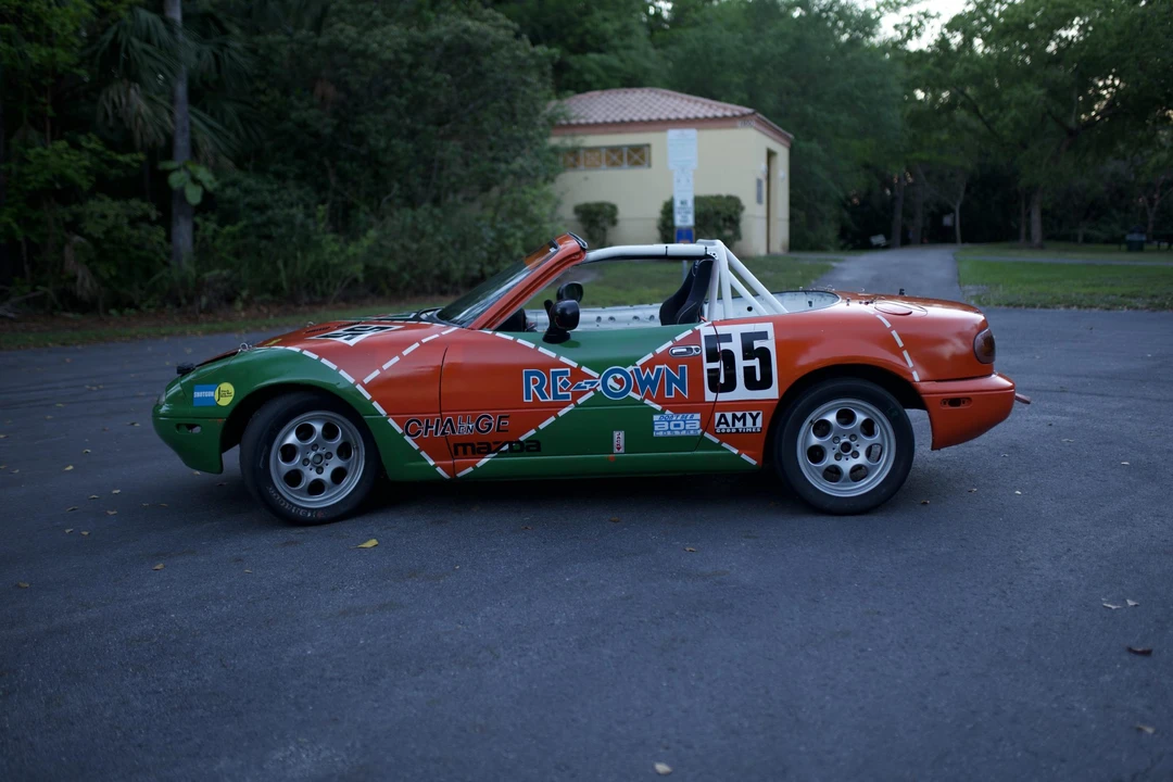 1991 Mazda NA MX-5 Miata - Image 8 of 31