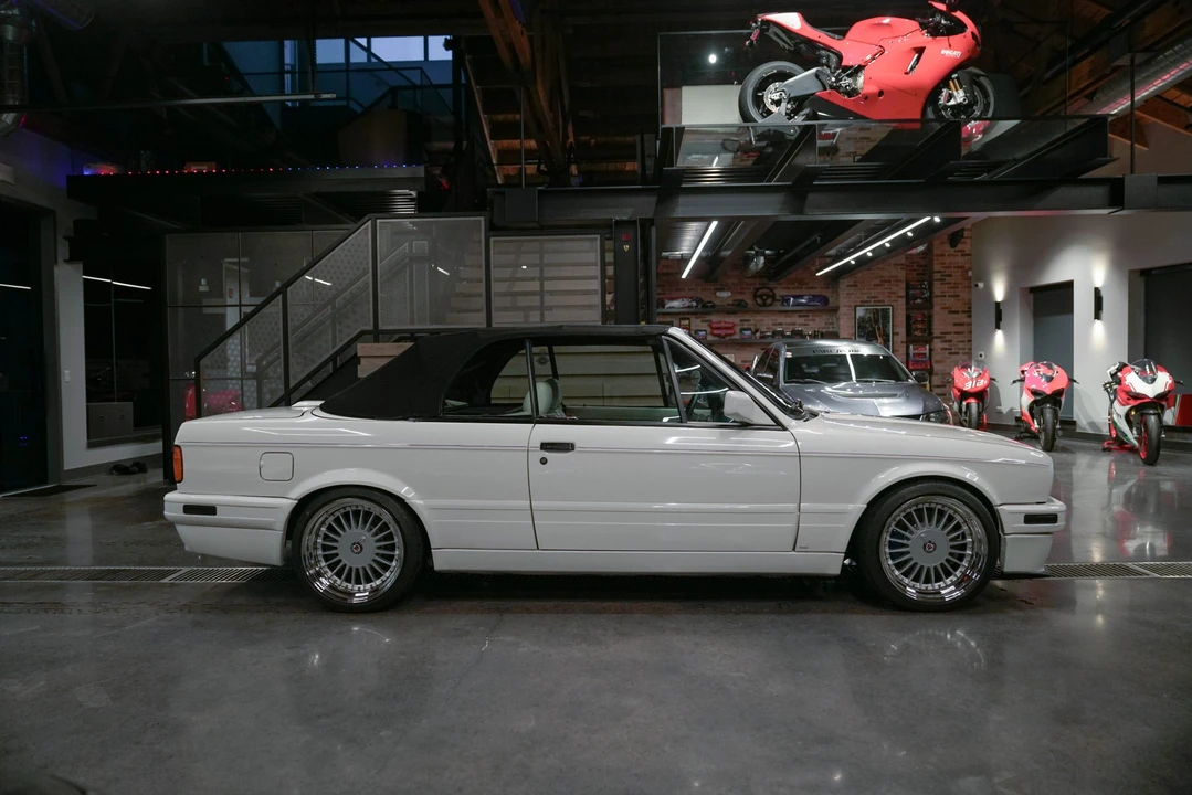 1992 BMW E30 3 Series - Image 3 of 31