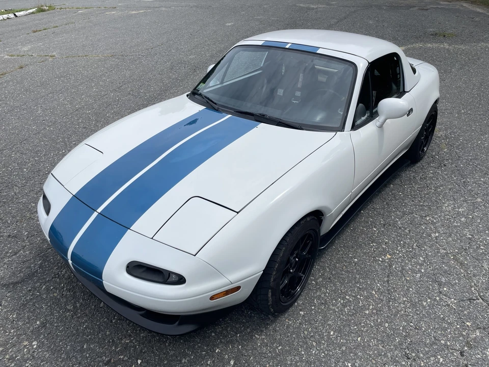 1993 Mazda NA MX-5 Miata - Image 2 of 31