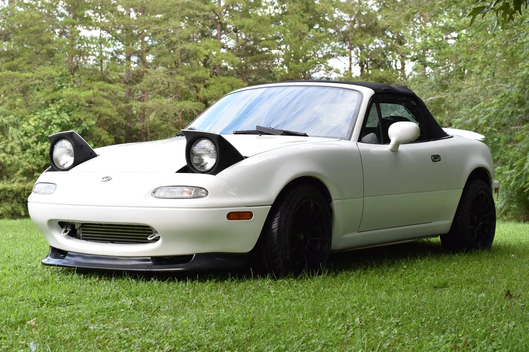 1993 Mazda NA MX-5 Miata - Image 2 of 31