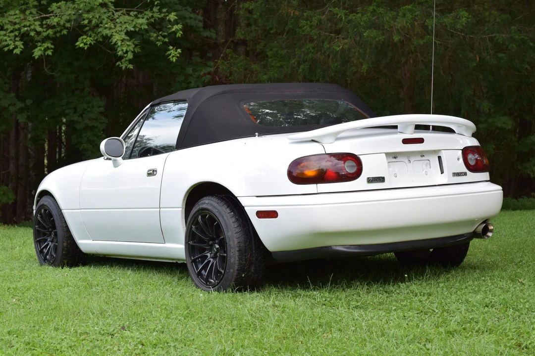 1993 Mazda NA MX-5 Miata - Image 21 of 31