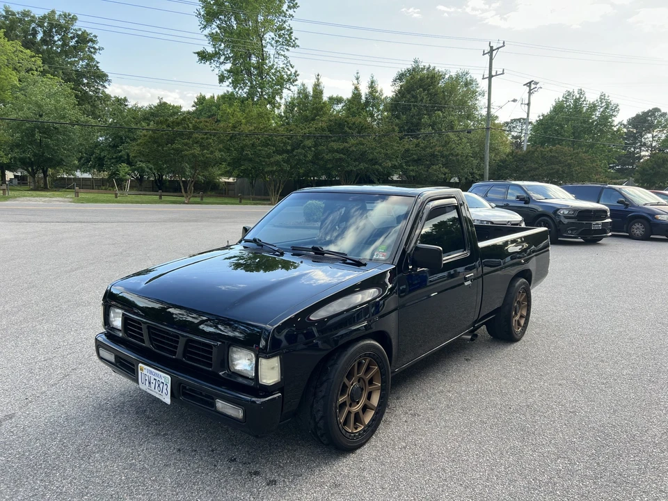 1993 Nissan Frontier - Image 3 of 31