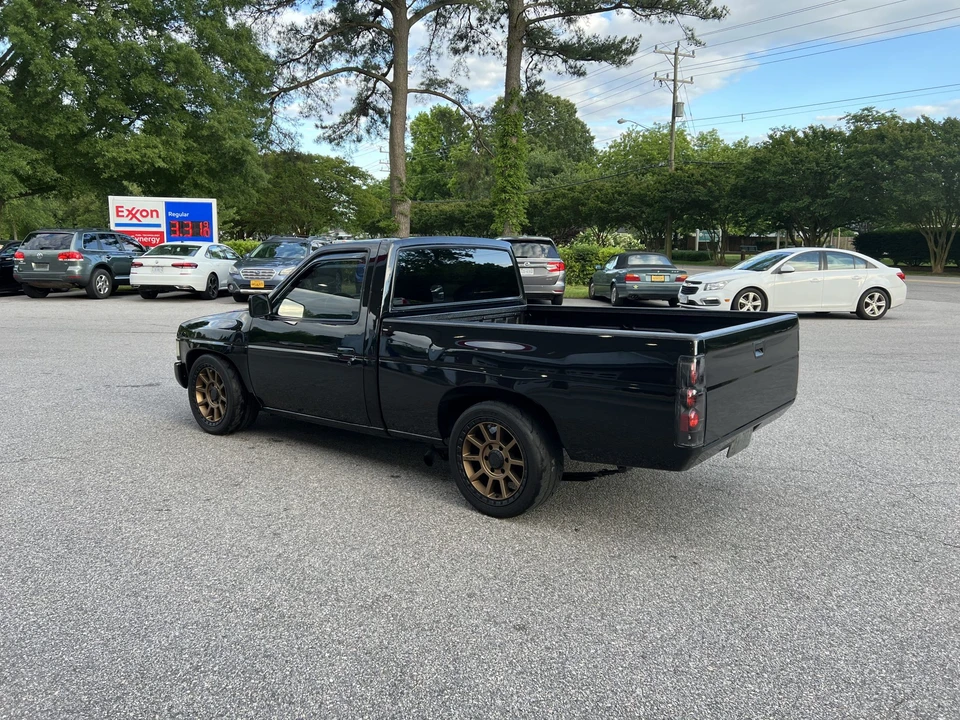 1993 Nissan Frontier - Image 15 of 31