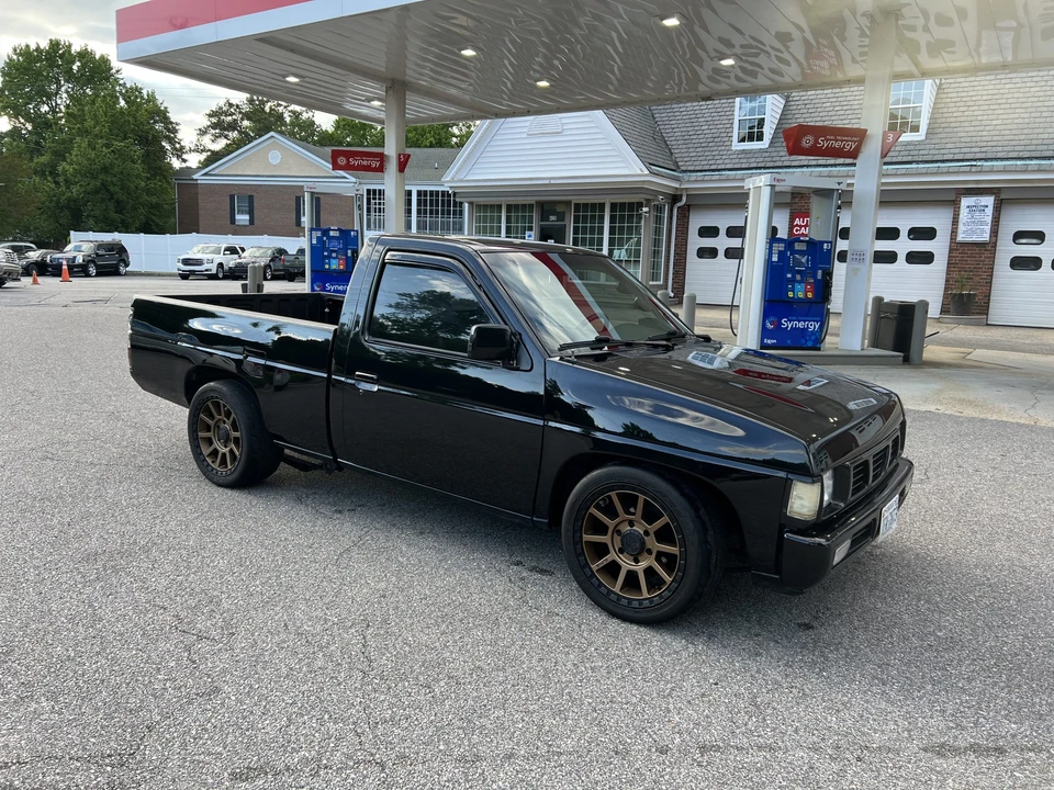 1993 Nissan Frontier - Image 6 of 31